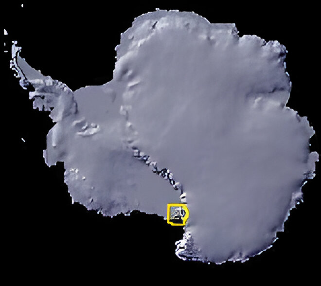 Ross Island Area - Scott Base and McMurdo 3km Apart