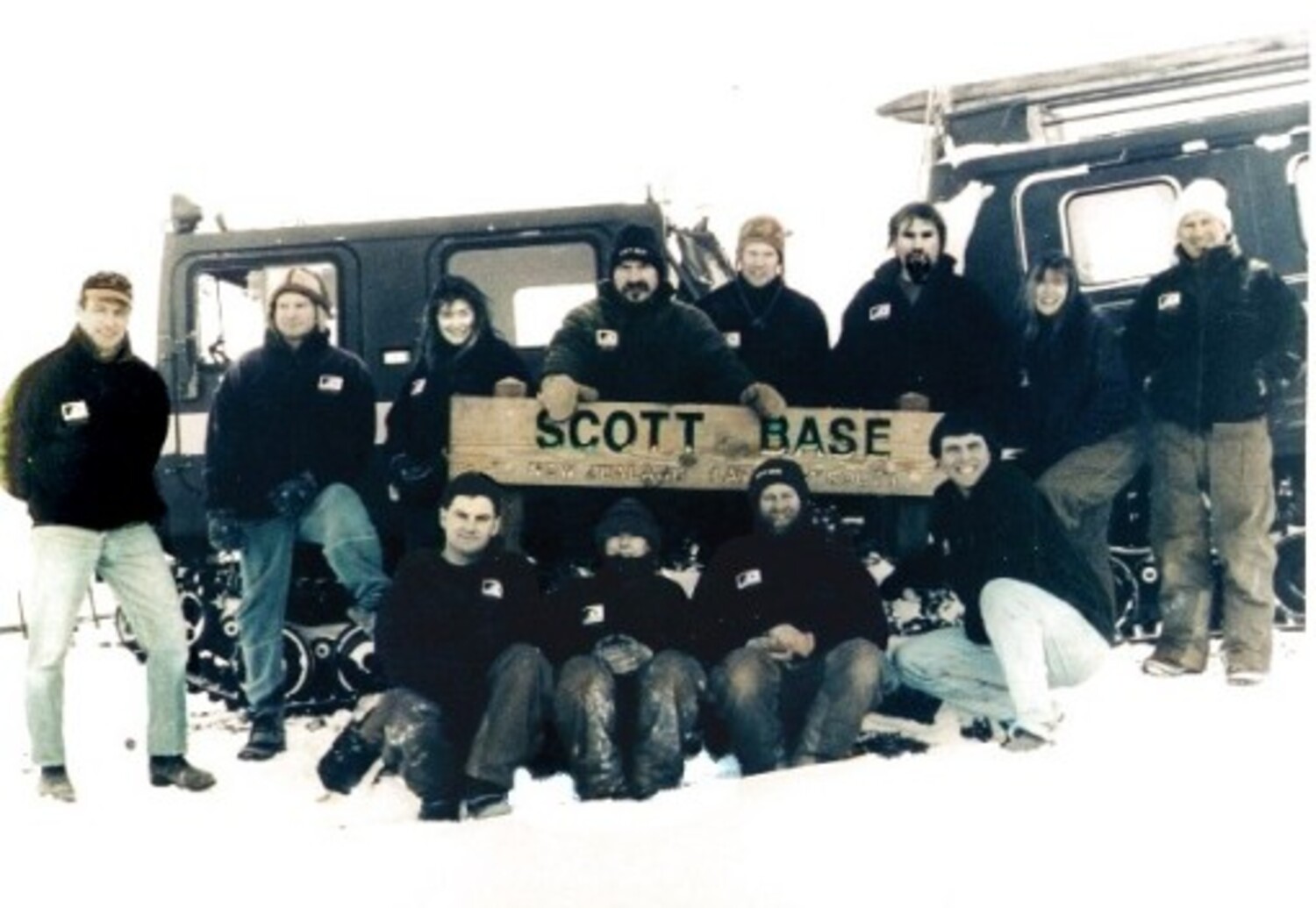 Read more about the article Scott Base Winter Over Crew 1998
